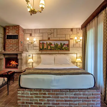 Wineport Riverside & Winery 3*