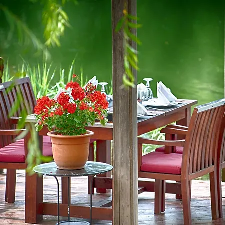 Wineport Riverside & Winery ホテル