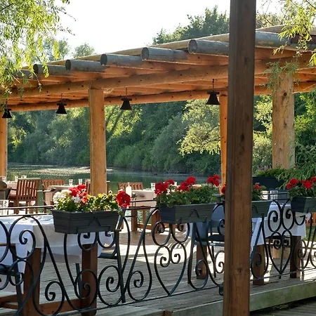 Wineport Riverside & Winery 3*