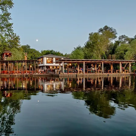 Wineport Riverside & Winery Отель