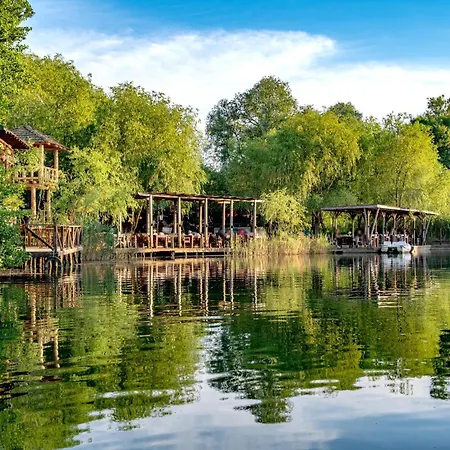 ホテル Wineport Riverside & Winery 3*