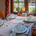 Wineport Riverside & Winery מלון