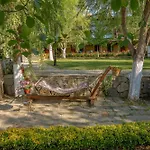 Hotel Wineport Riverside & Winery