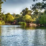 Wineport Riverside & Winery מלון אגווה
