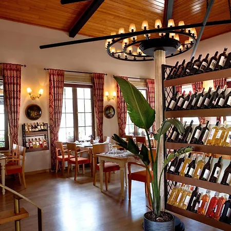 Hotel Wineport Riverside & Winery