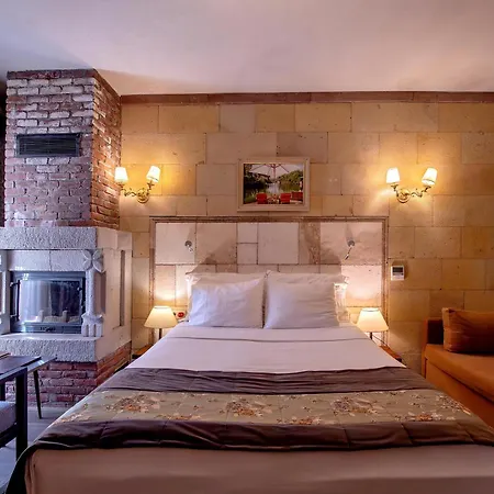 Wineport Riverside & Winery Hotel 3*