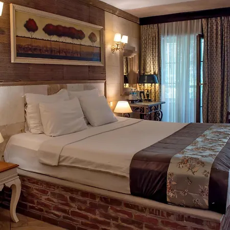 Hotel Wineport Riverside & Winery 3*
