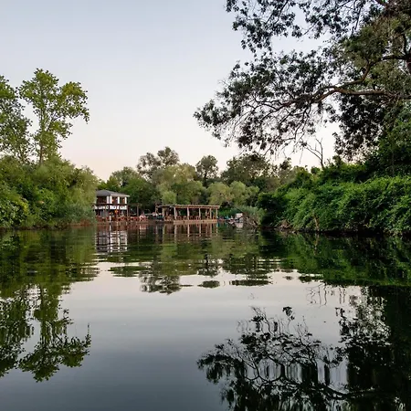 Wineport Riverside & Winery Ağva