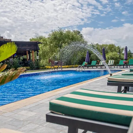 Wineport Riverside & Winery Hotel