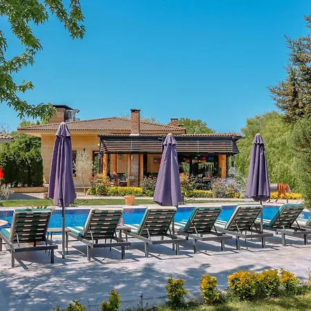 Hotel Wineport Riverside & Winery Ağva