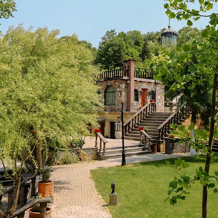 Wineport Riverside & Winery 3*