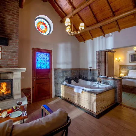 Wineport Riverside & Winery Hotel